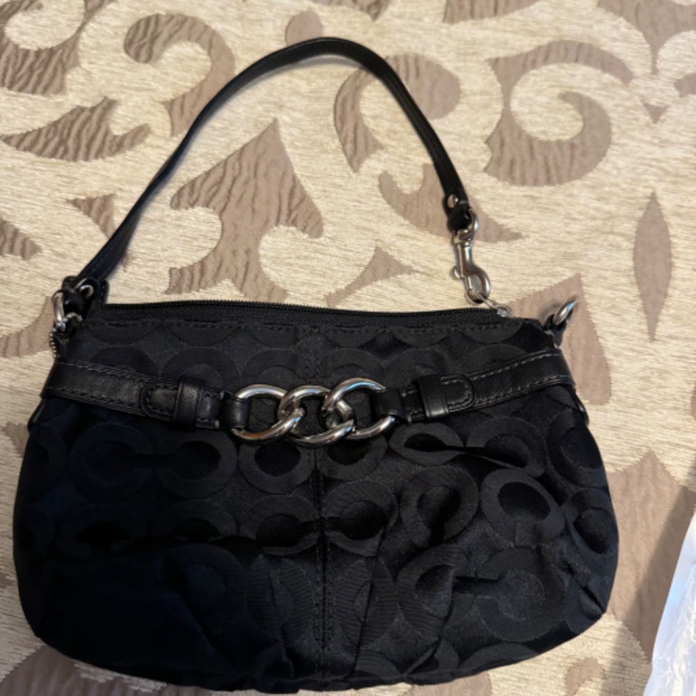 Coach Wristlet - Picture 4 of 4